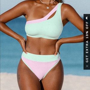 NEW WITH TAGS & Bikini bag - bikini set